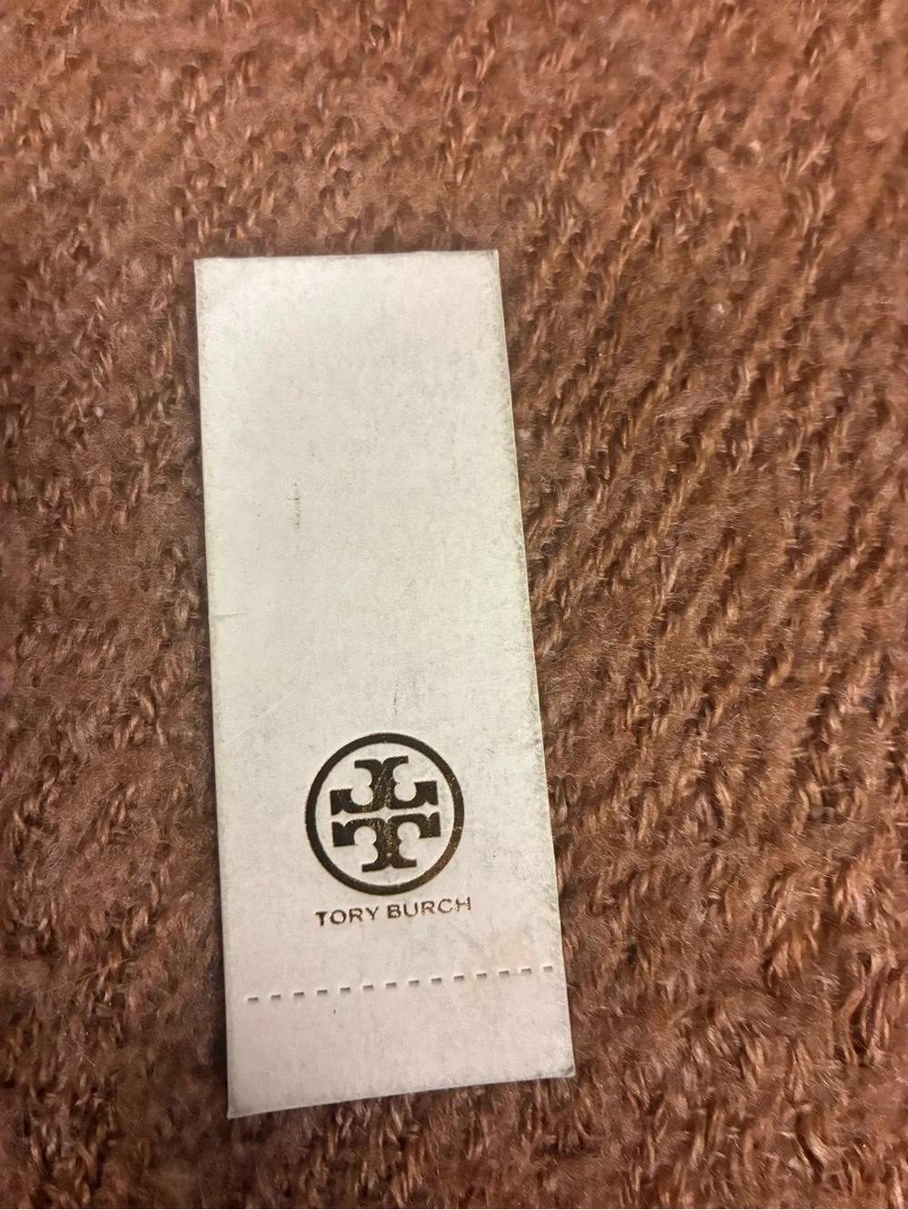 Tory Burch Pebbled Zip-Around Continental Wallet in French Grey - Picture 5 of 5